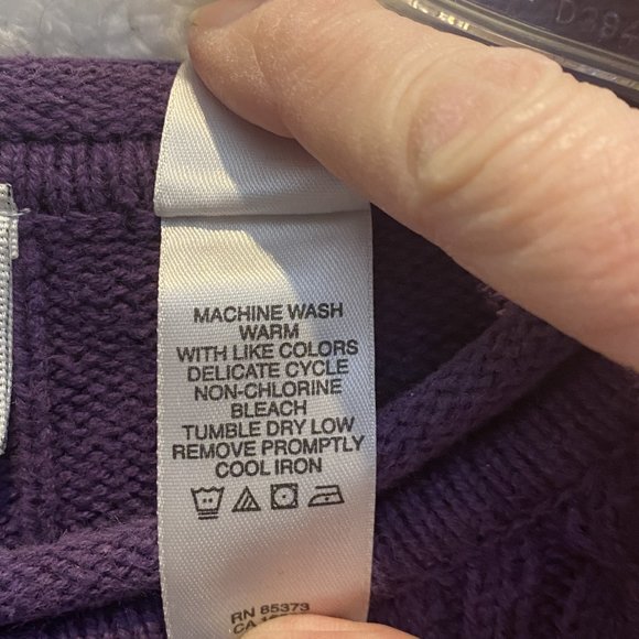 VINTAGE VILLAGER SPORT (LIZ CLAIBORNE) -- Sweater, Purple Cable Knit Long Sleeve - Picture 11 of 12